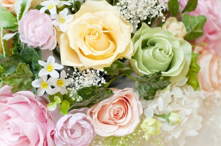 色とりどりの花束